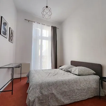 Beautiful & Loft In Center شقة *