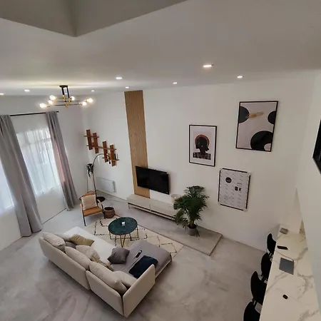 Daire Beautiful & Loft In Center