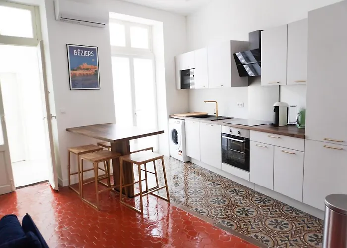 Beautiful & Loft In Center * Μπεζιέ